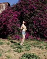 Girls Out West - 02-anais-hippie-chick-0002