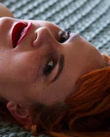 Girls Out West - 57-belle-h-mirror-mirror-0057