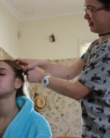 Girls Out West - 25-0025