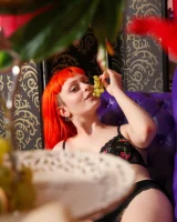 Girls Out West - 31-ember-grand-0031