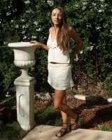 Girls Out West - 01-35652000_flori_rose_garden_an