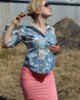 Girls Out West - 06-car008