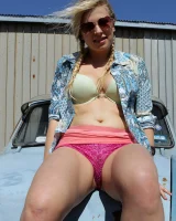 Girls Out West - 18-car023