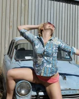 Girls Out West - 52-car074