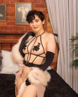 Girls Out West - 01-ivana-liquor-sweet-seduction-0001