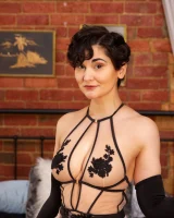 Girls Out West - 03-ivana-liquor-sweet-seduction-0003