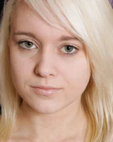 Girls Out West - 39-jaimie-shopping-0039