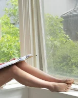 Girls Out West - 01-001