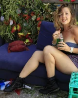 Girls Out West - 02-julie-chill-out-0002