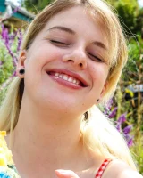 Girls Out West - 08-katie-gee-cupcake-0008