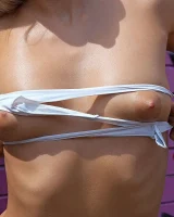 Girls Out West - 35-leigh_graffiti041