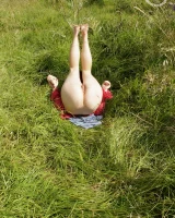 Girls Out West - 21-thistle099