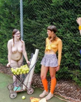 Girls Out West - 09-lilium-loretta-woolf-robin-raine-bts-p1020120