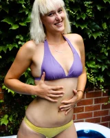 Girls Out West - 10-lucie-pool-010