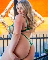 Girls Out West - 30-lucy-adler-amore-0030