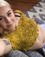 Girls Out West - 02-max-riesling-is-hot-0002