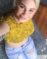 Girls Out West - 14-max-riesling-is-hot-0014