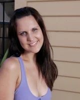 Girls Out West - 05-mia-garden-0005