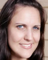 Girls Out West - 14-mia-garden-0014