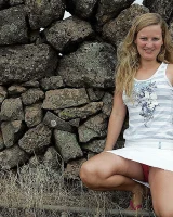 Girls Out West - 01-milla_fence014