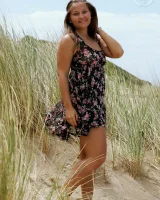 Girls Out West - 03-beach0017