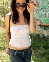 Girls Out West - 03-naris_graffitti_piss003