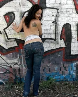 Girls Out West - 15-naris_graffitti_piss019