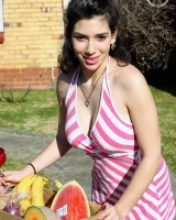 Girls Out West - 48-fruity091