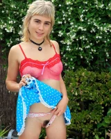 Girls Out West - 15-023