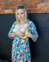 Girls Out West - 07-penelope-banana-07