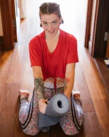 Girls Out West - 04-pixie-faye-healthy-view-0004