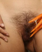 Girls Out West - 96-ray-carrot-0140