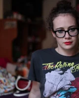 Girls Out West - 01-rosie_fucks_herself_001