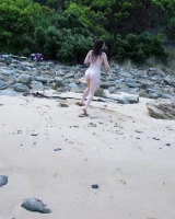 Girls Out West - 26-rosie-on-holiday-0029