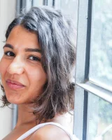 Girls Out West - 03-rubi_valentine_window_light-03