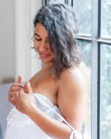 Girls Out West - 09-rubi_valentine_window_light-09