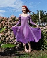 Girls Out West - 01-roadside001