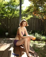 Girls Out West - 01-002