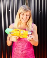 Girls Out West - 05-stella-super-05