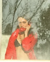 Girls Out West - 02-phone002