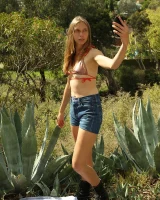 Girls Out West - 07-008